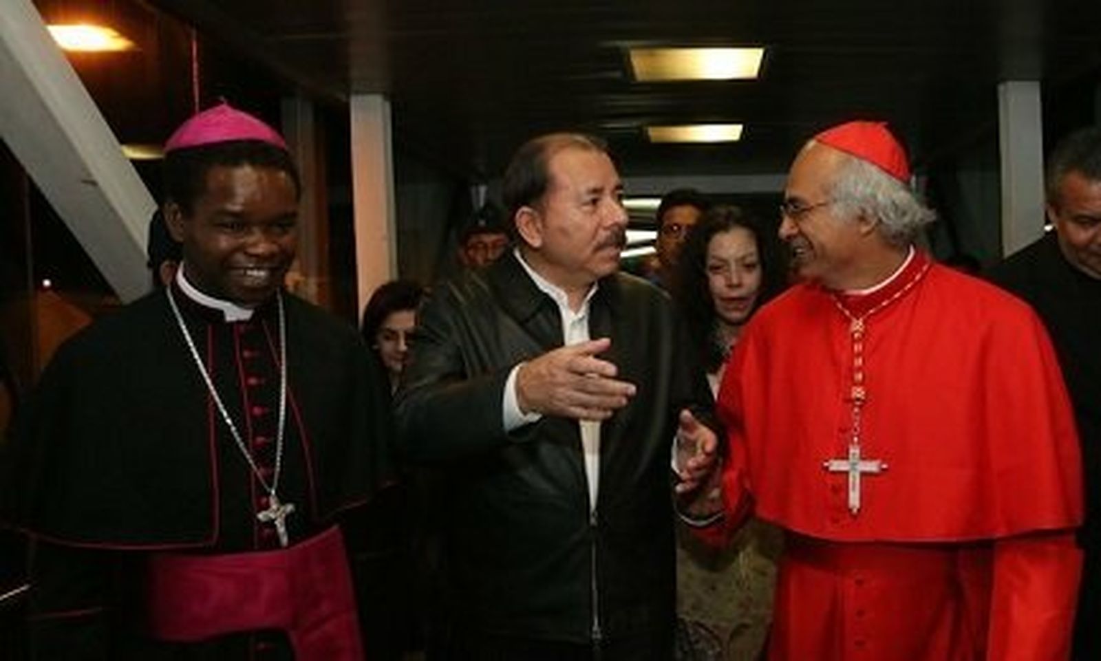 Arzobispo Fortunatus Nwachukwu y Brenes