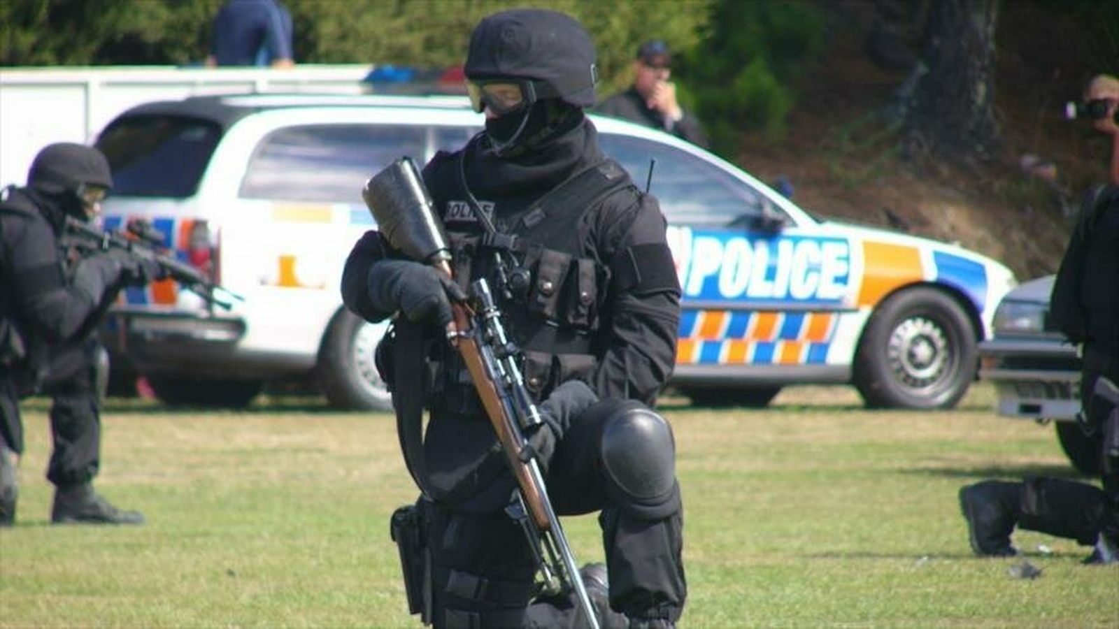 La Policía acordona los alrededores de la mezquita