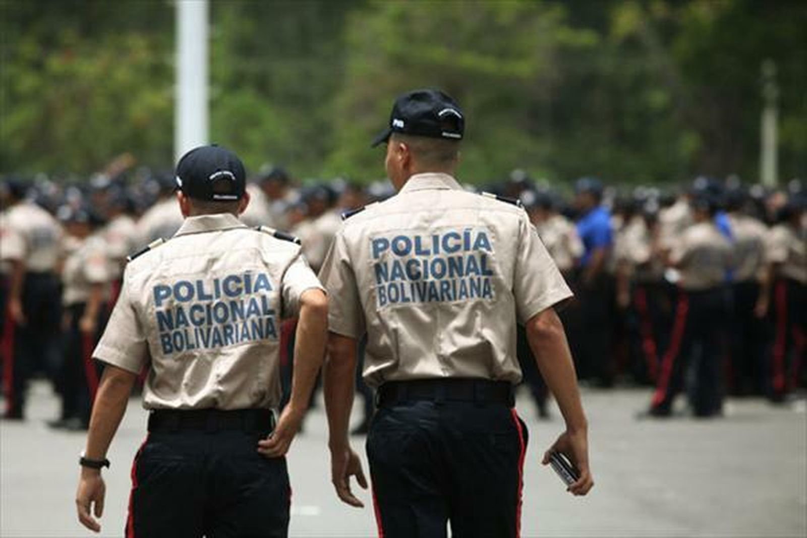 Policías venezolanos