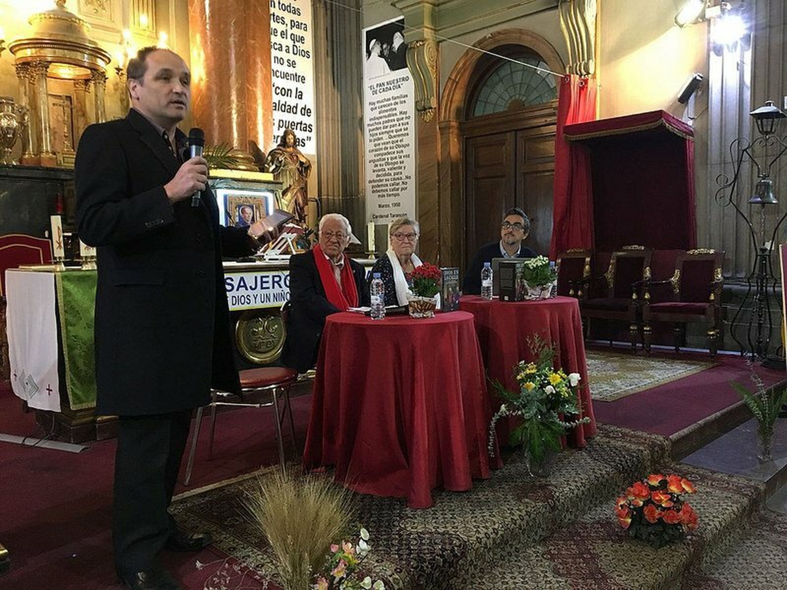 Presentación de "Dios en la calle"