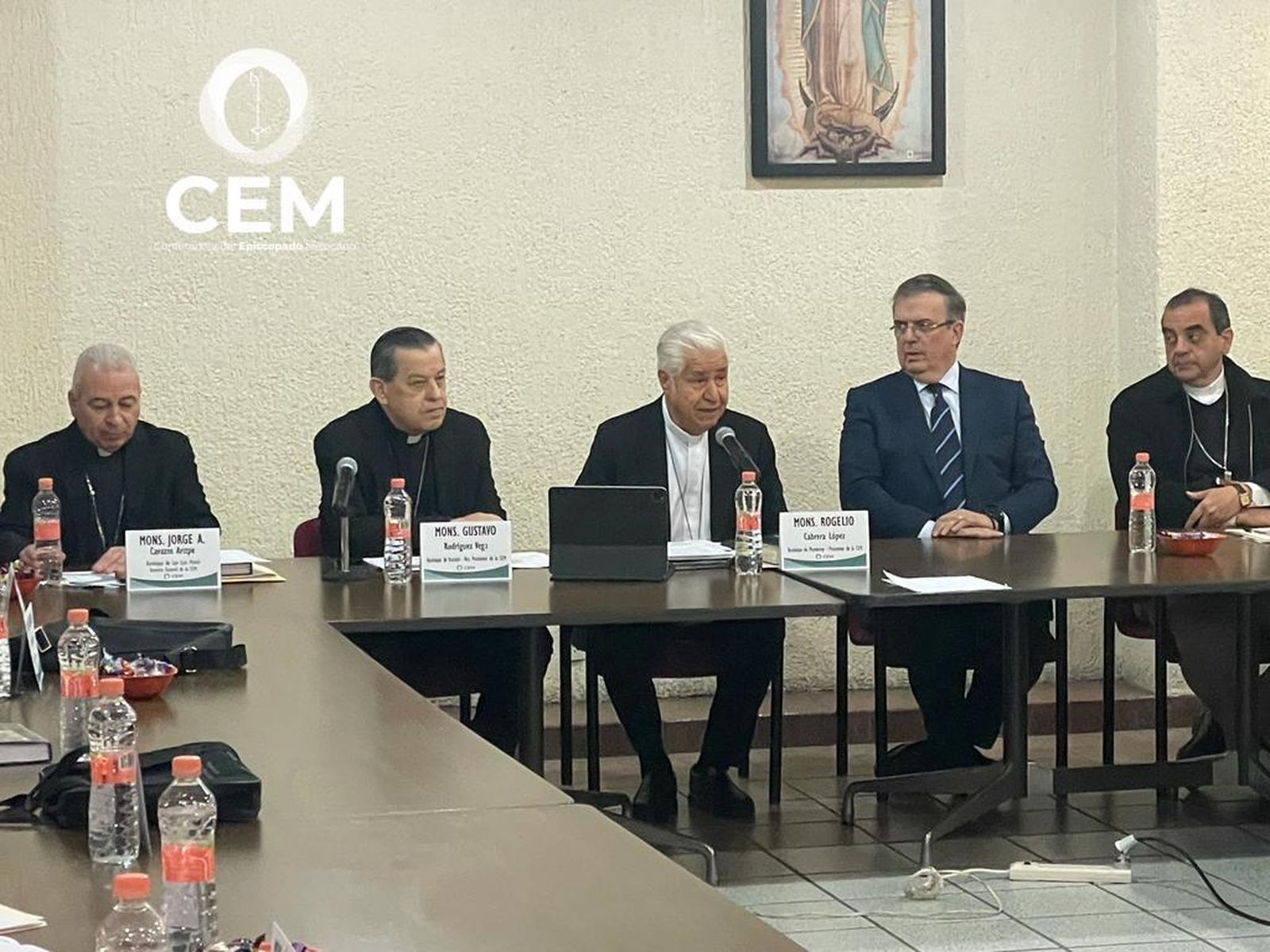Candidato a la presidencia visita a los obispos mexicanos en su Asamblea Plenaria.