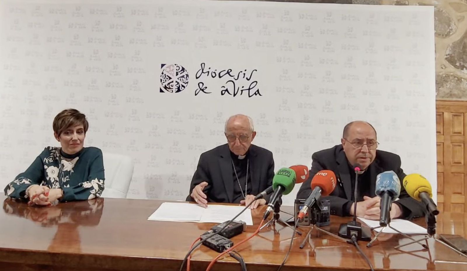 Rueda de prensa del obispo electo de Ávila