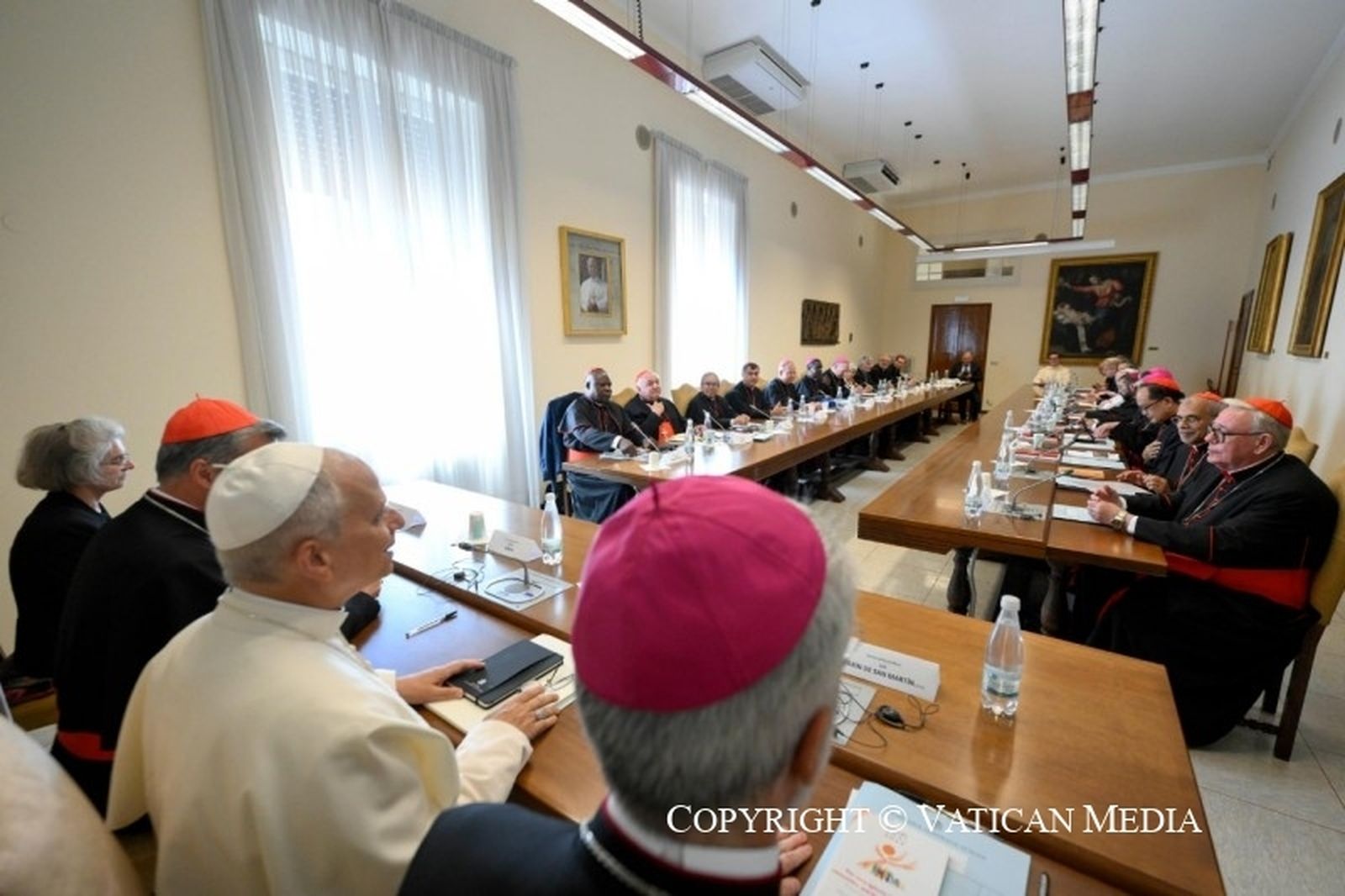 León XIV, con el Consejo Ordinario del Sínodo de los Obispos
