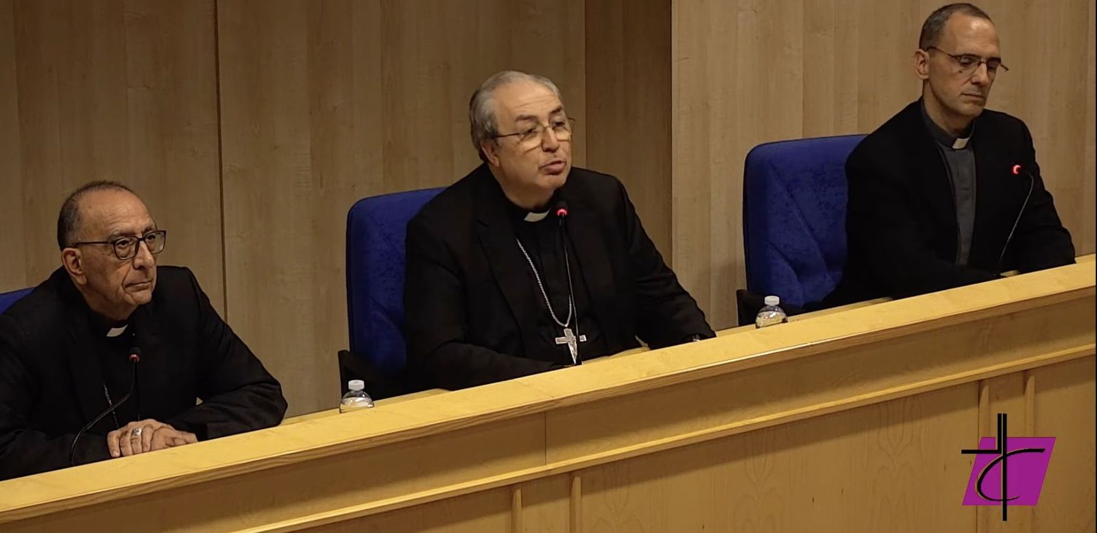 Magán, Omella y Josetxo Vera