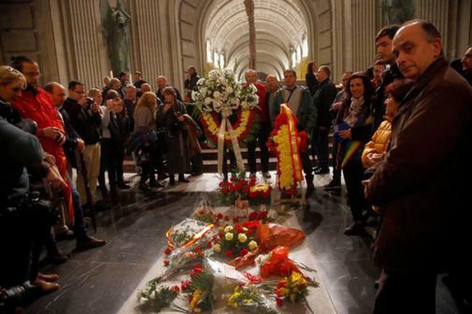 La tumba de Franco, en su ubicación actual en la basílica del Valle de los Caídos