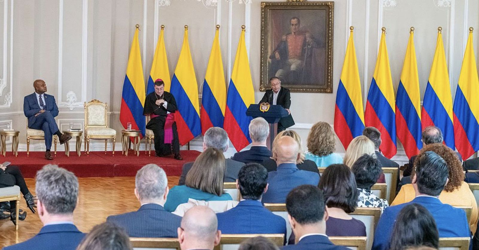 Nuncio Rudelli y Petro