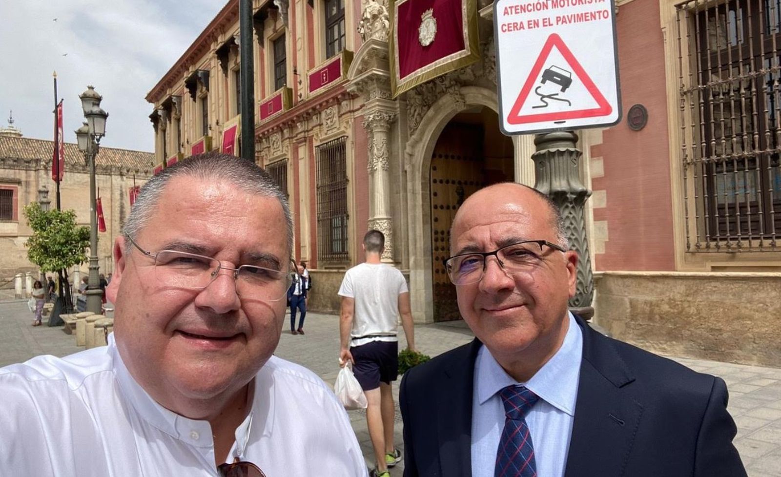 Rafael Vez y su abogado