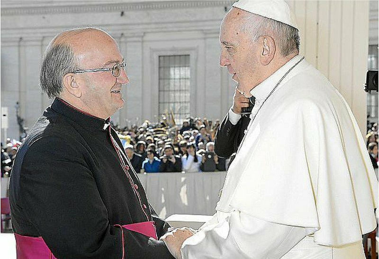 El Papa saluda a Conesa