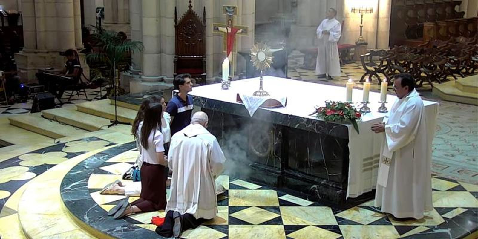 Cardenal Osoro en La Almudena