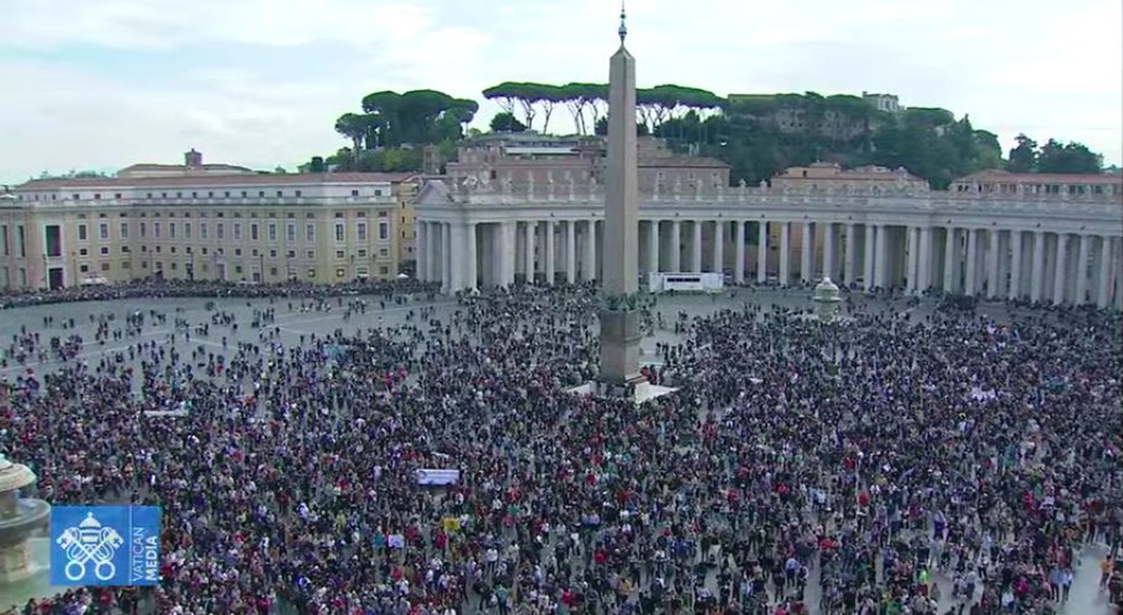 Miles de fieles en SAn Pedro