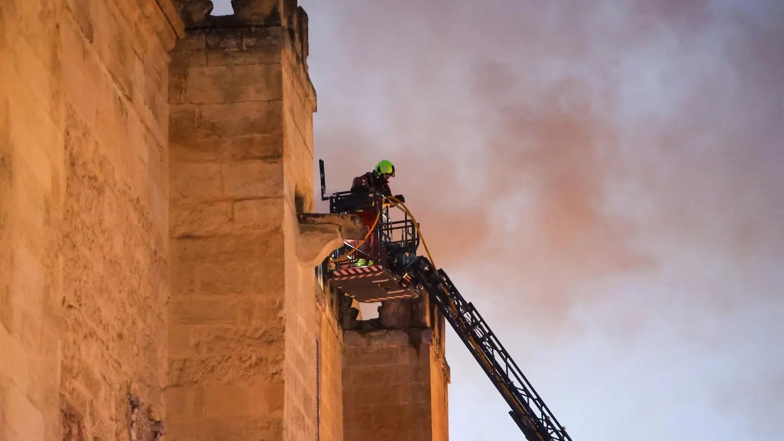 Incendio en la Mezquita de Córdoba