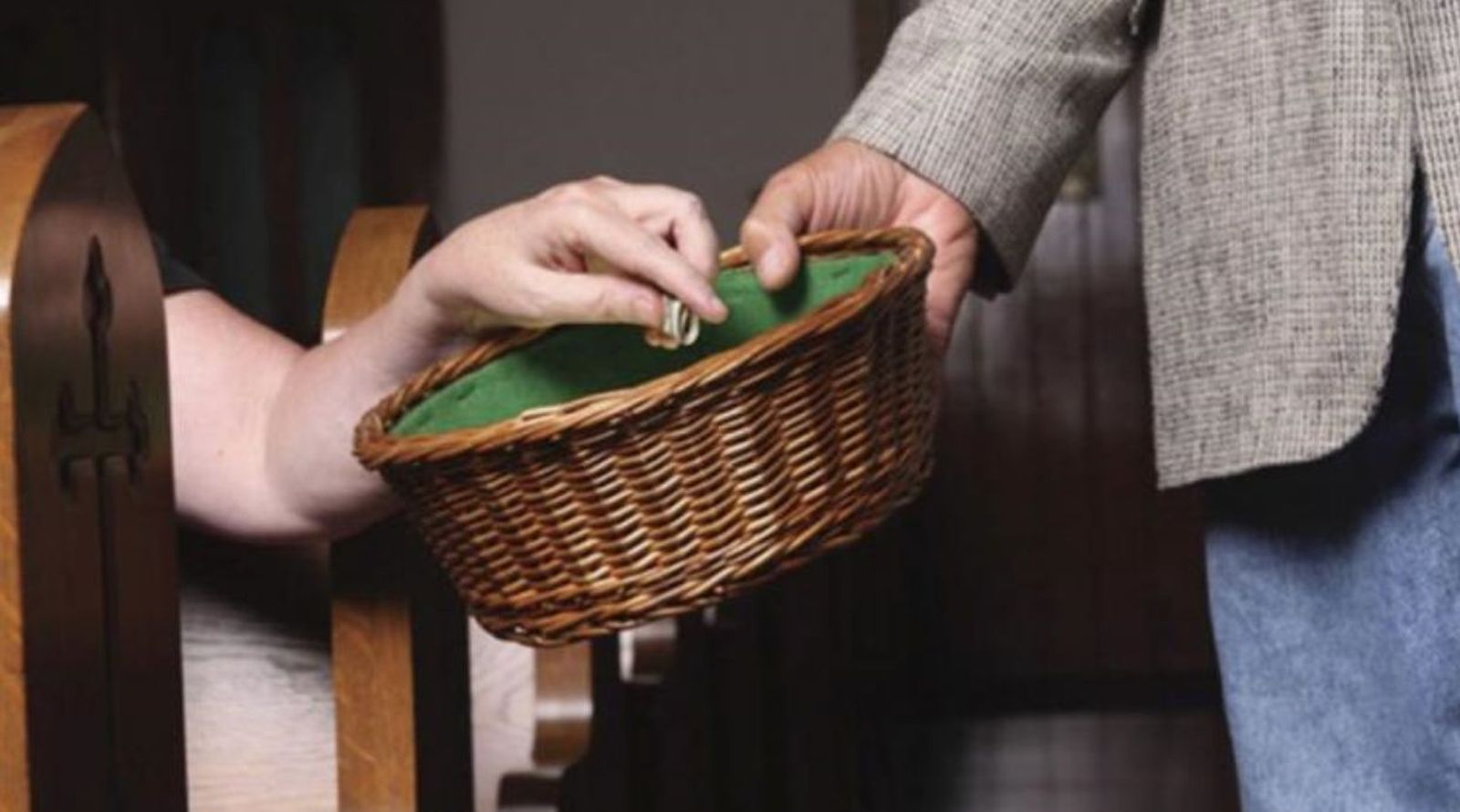 Limsona en la iglesia