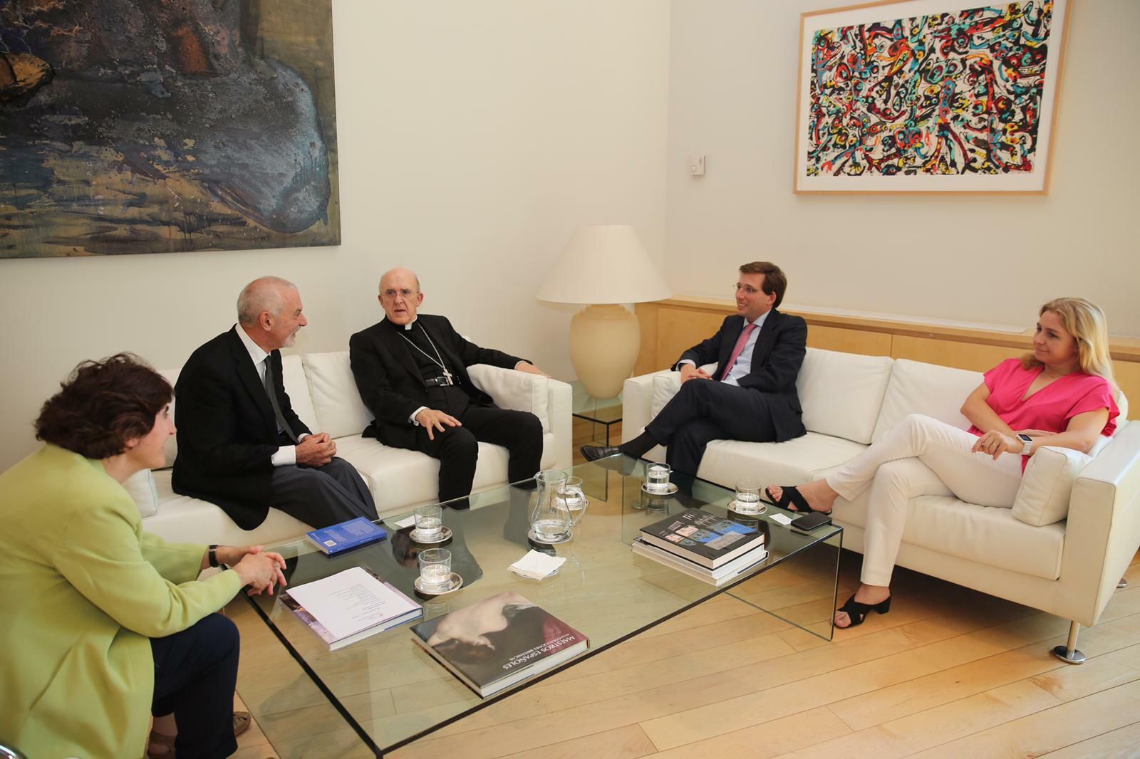 Encuentro con el alcalde de Marid, José Luis Martínez Almeida