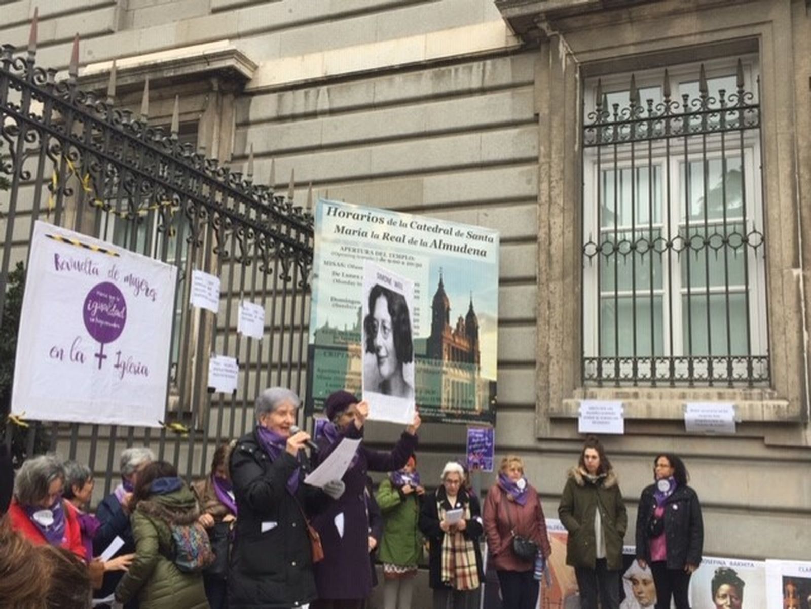 La "revuelta" de mujeres recuerda a Simone Weil