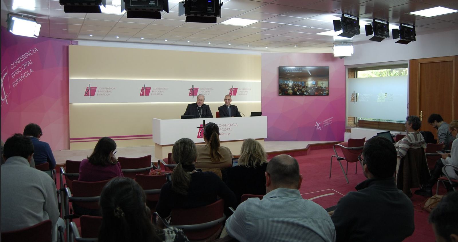 Rueda de prensa de la CEE