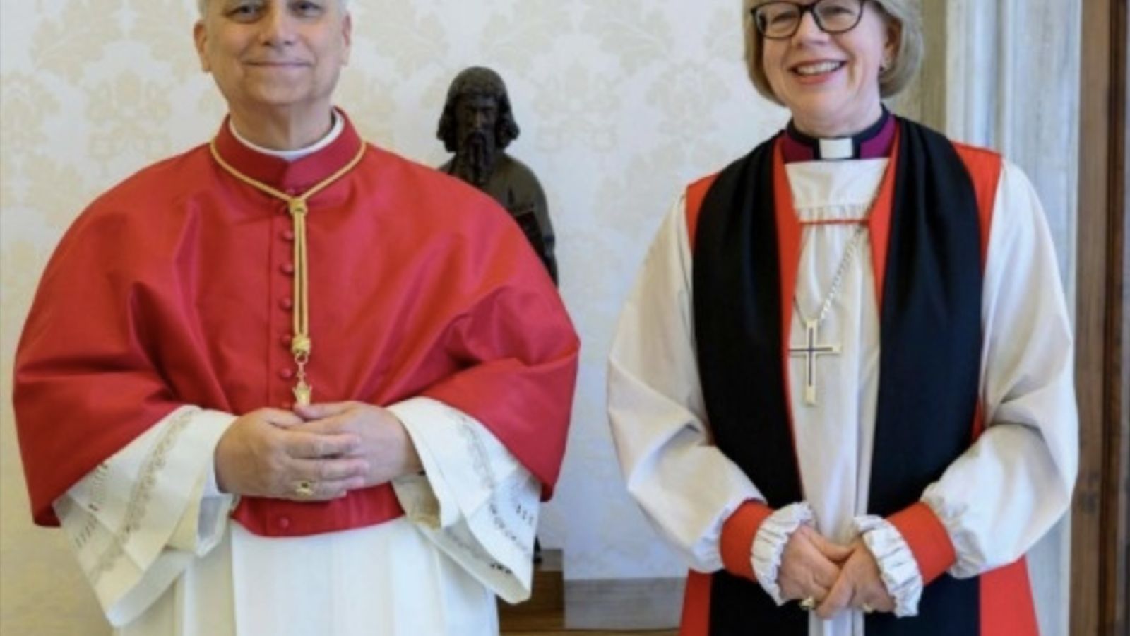 León XIV con Sarah Mullaly