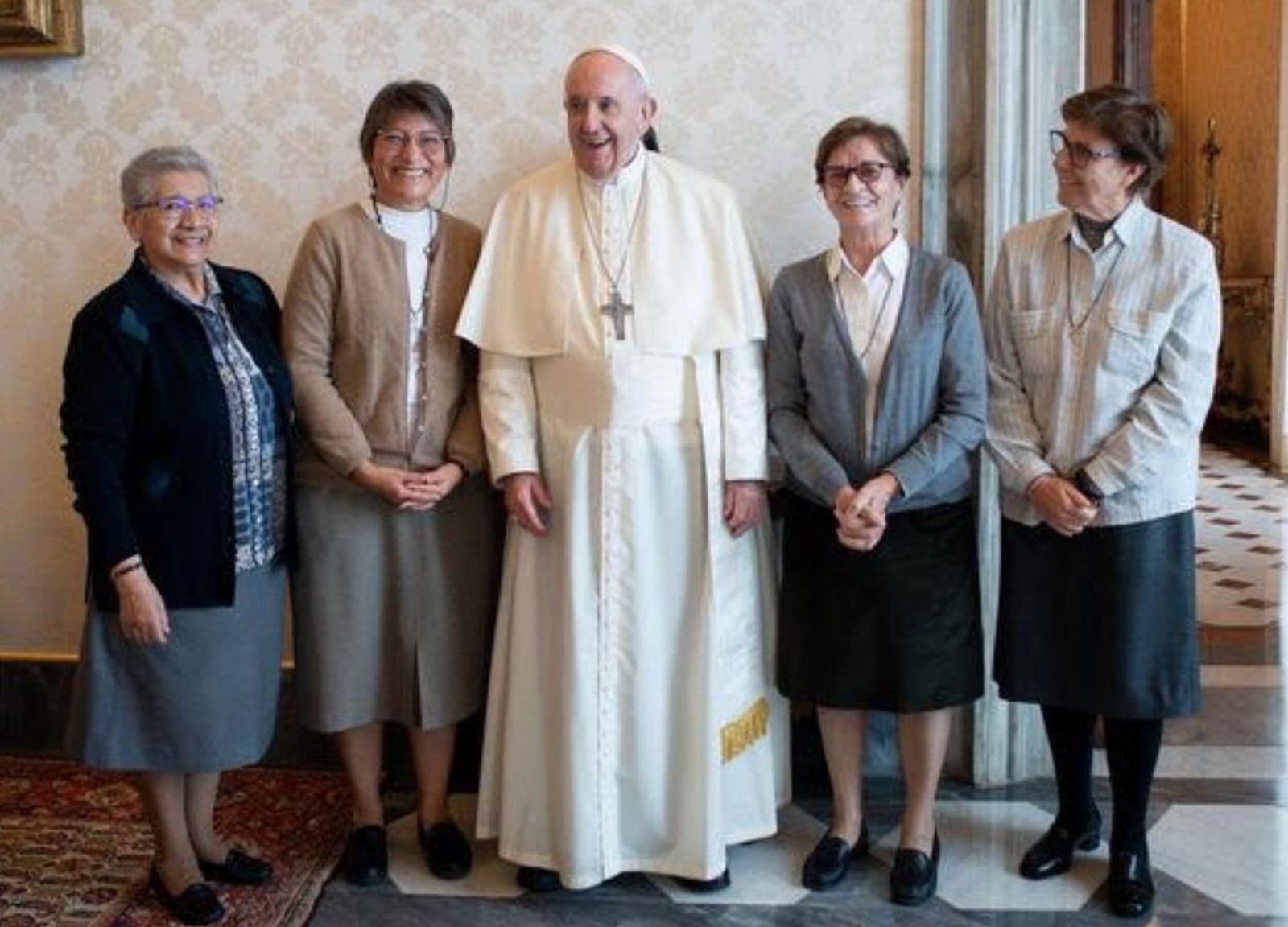 El Papa y las Hermanas Franciscanas de la Inmaculada