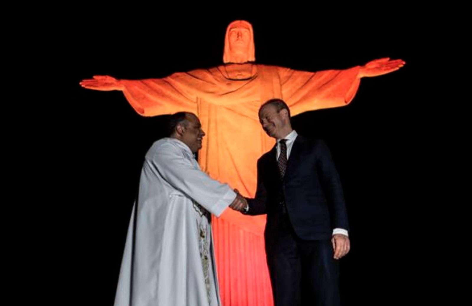 Acto de hermanamiento en Río