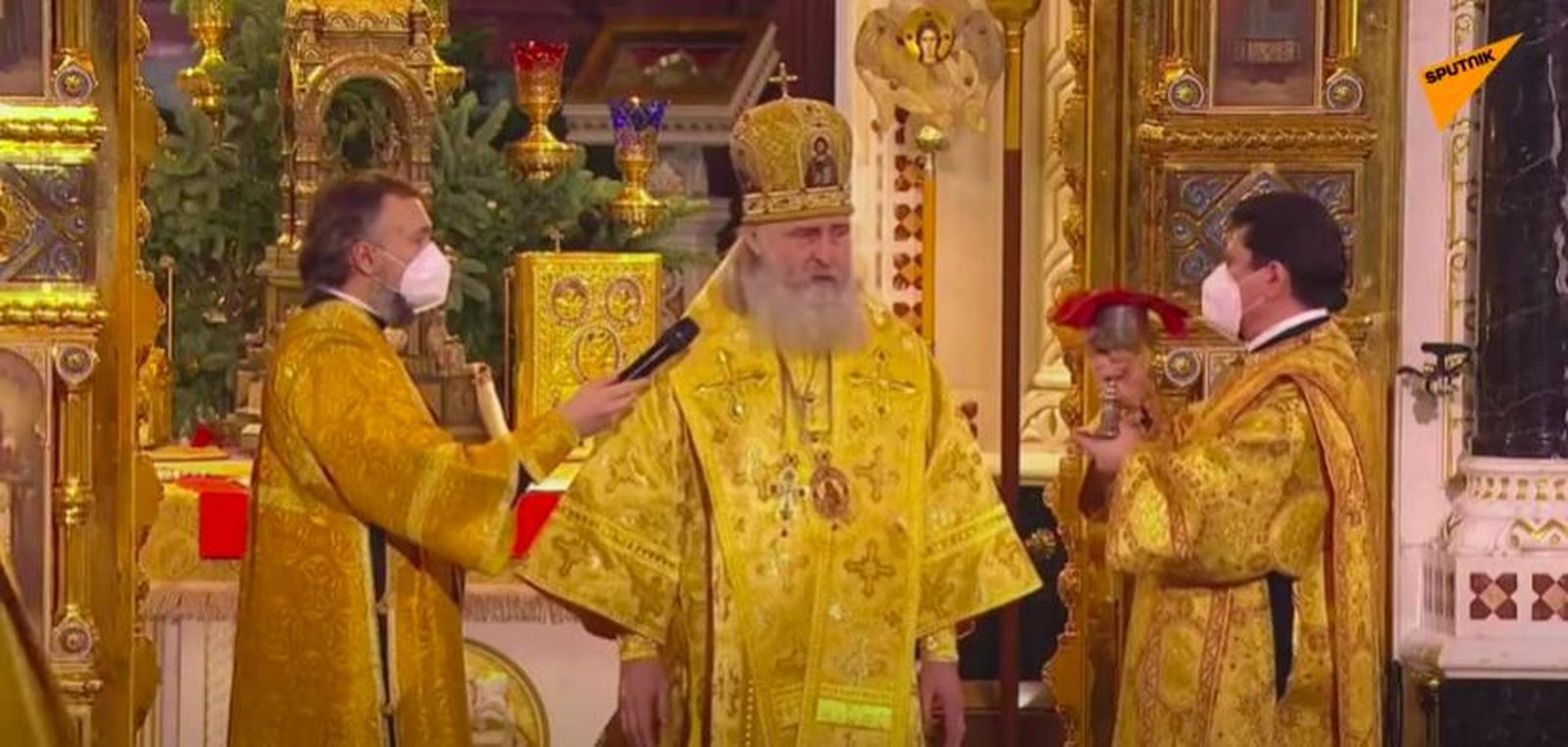 Kirill, durante la misa de Navidad en Moscú
