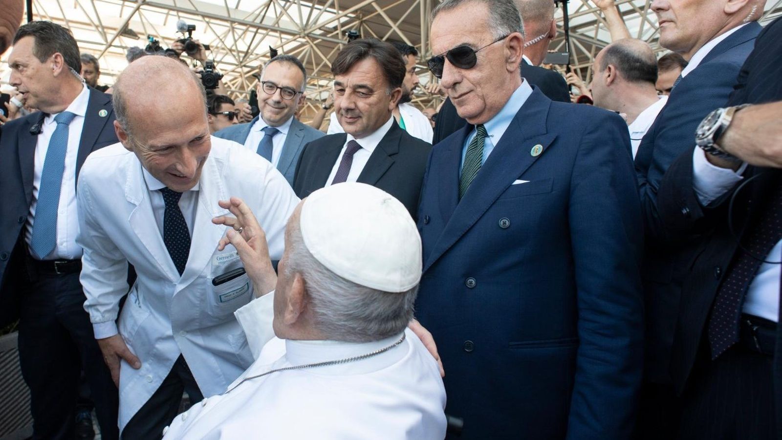 Francisco se despide de Sergio Alfieri, su cirujano