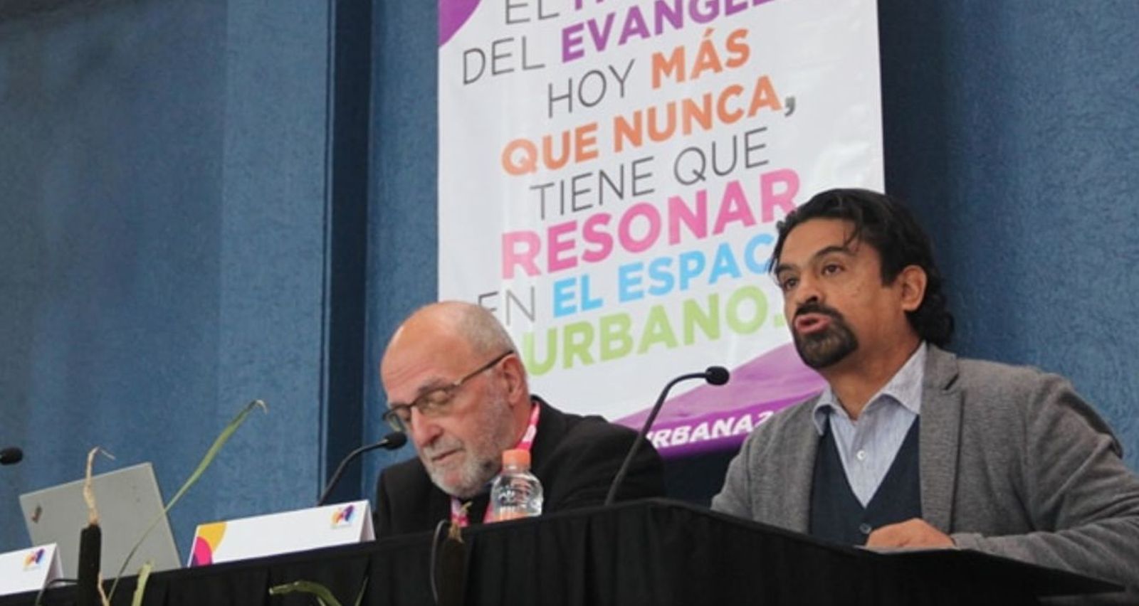 Gilles Routhier y su presentador