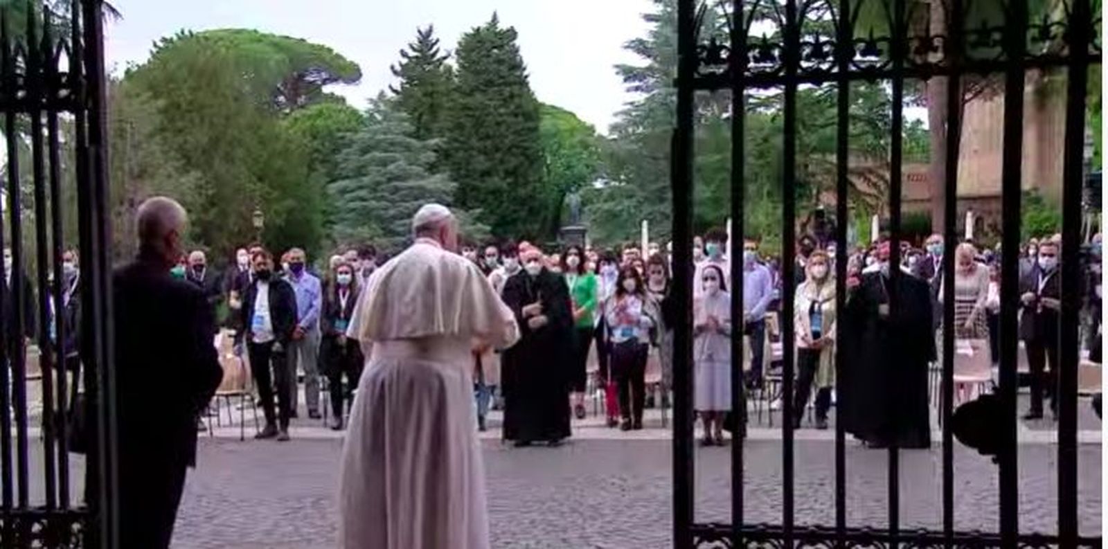 El pueblo y el Papa se bendijeron al término del Rosario