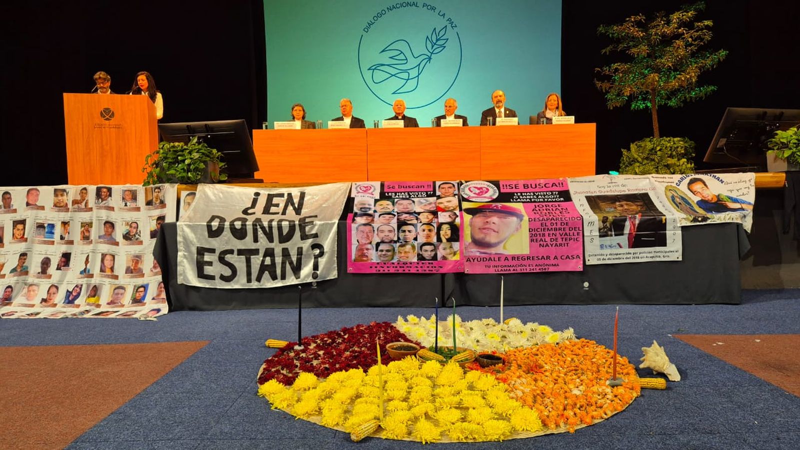 Miles de foros locales y conversatorios documentaron las causas de la violencia en México