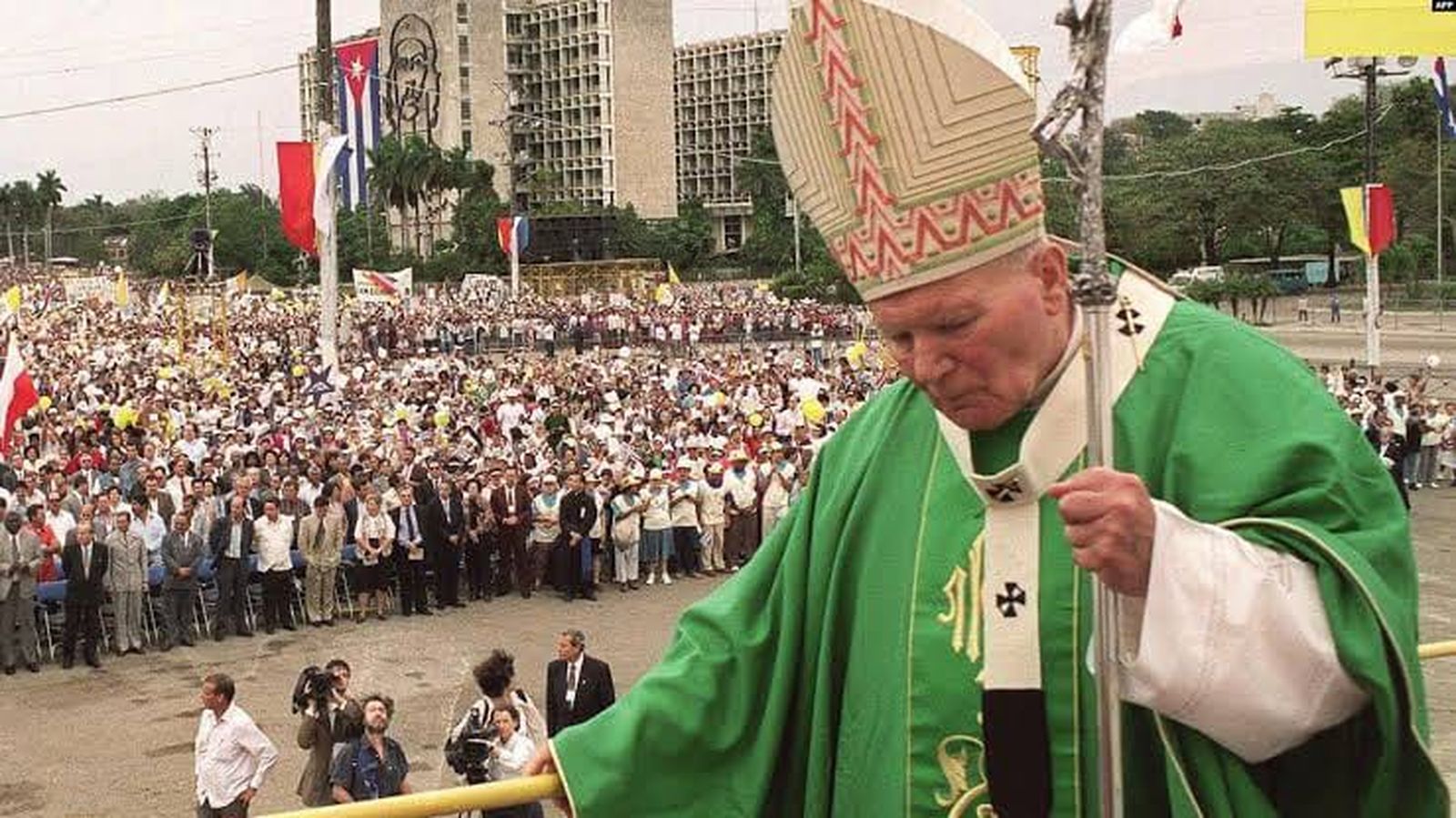 Eucaristia papal en la Plaza de la revolucion de La Habana