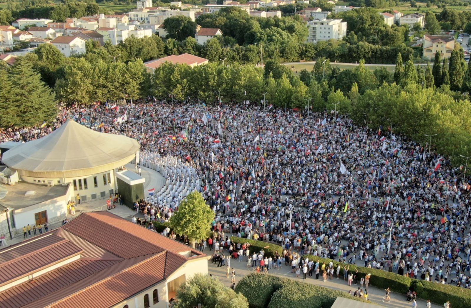Vista del Festival de Jóvenes en Medjugorje
