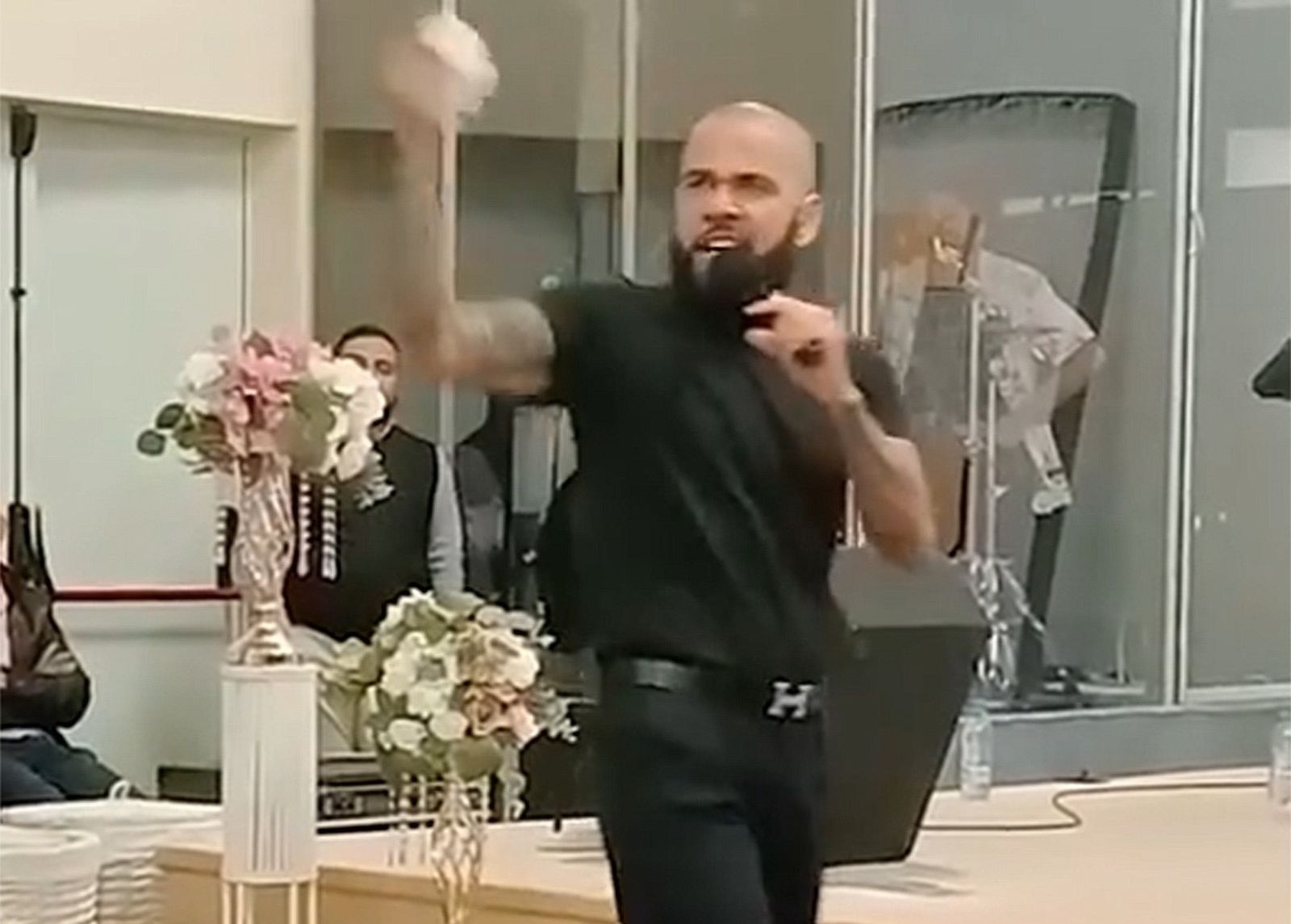 Dani Alves en la iglesia evangélica Elim, en Girona