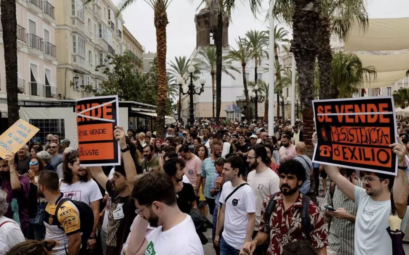 Protestas contra la masificación del turismo en Cádiz