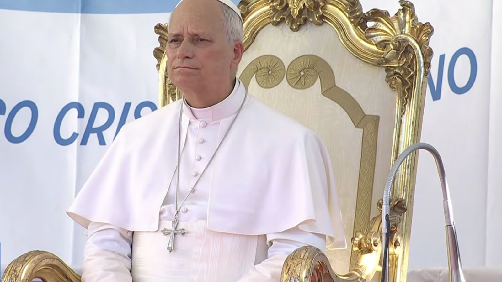 El Papa, en la Piazza Vittoria de Pavía