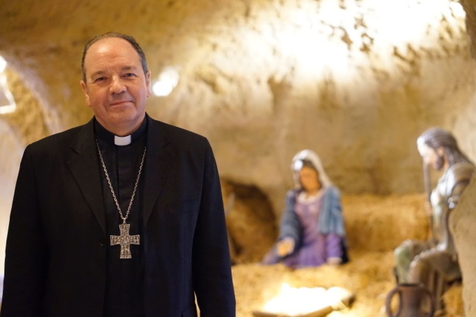 Elizalde: ”En Navidad estamos como obligados a ser felices y mucha gente es más infeliz que nunca, porque aparecen las rupturas, discordias y tristezas”