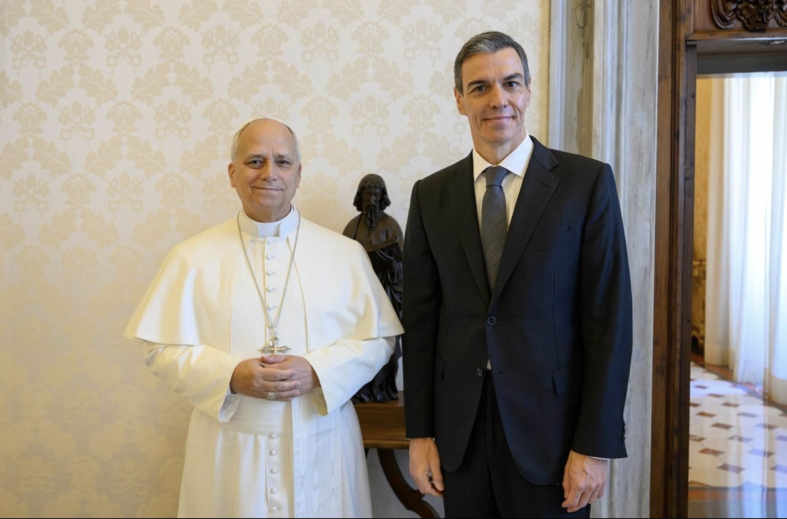 León XIV, con Pedro Sánchez