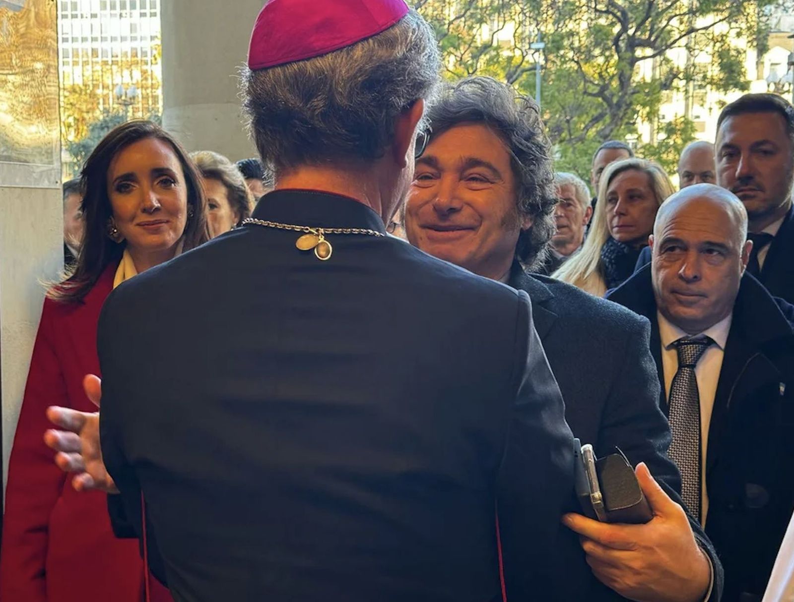 García Cuerva saluda al presidente Milei: