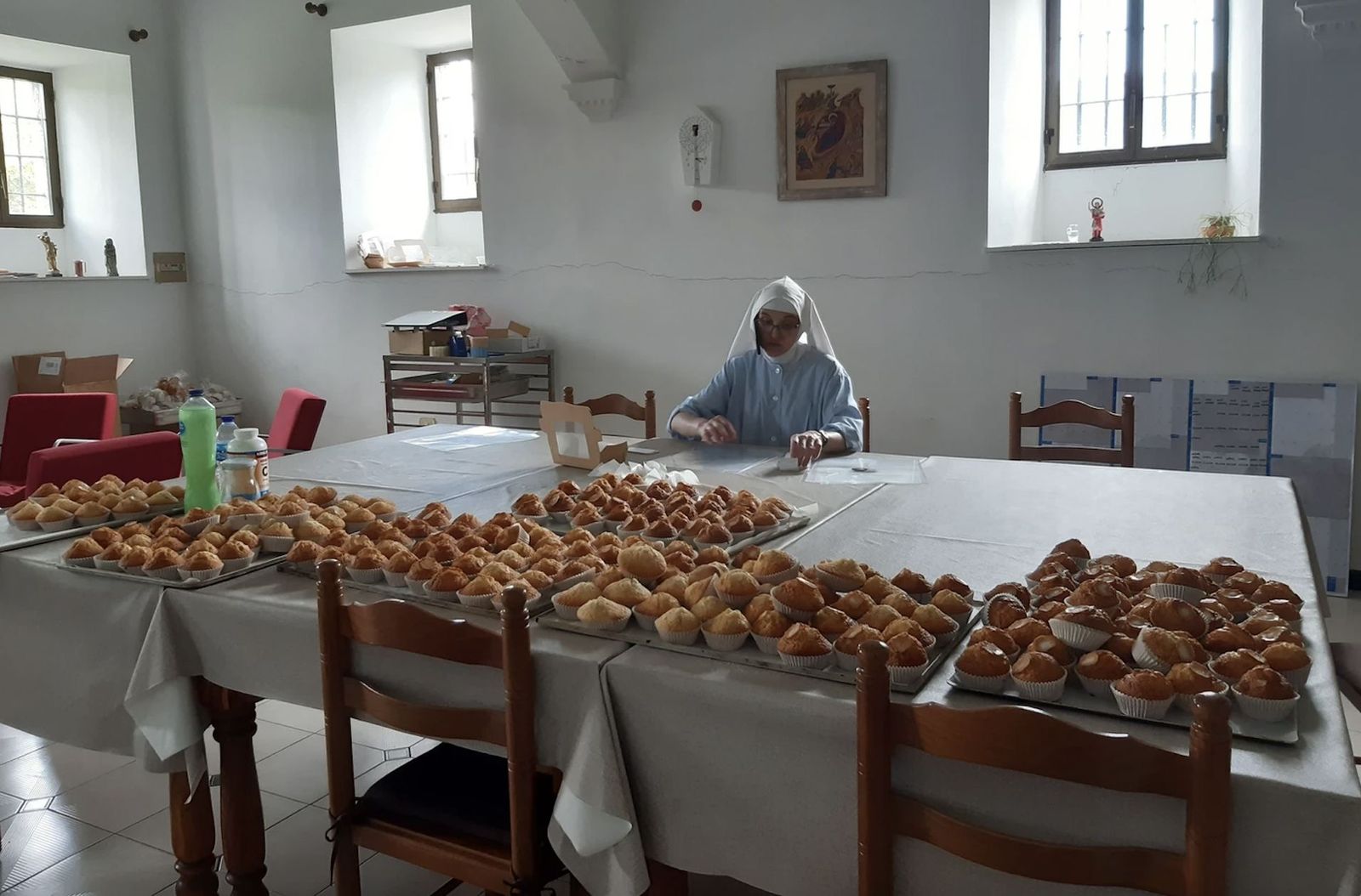 Las clarisas se quejan de que se han quedado con el dinero que ganan vendiendo dulces