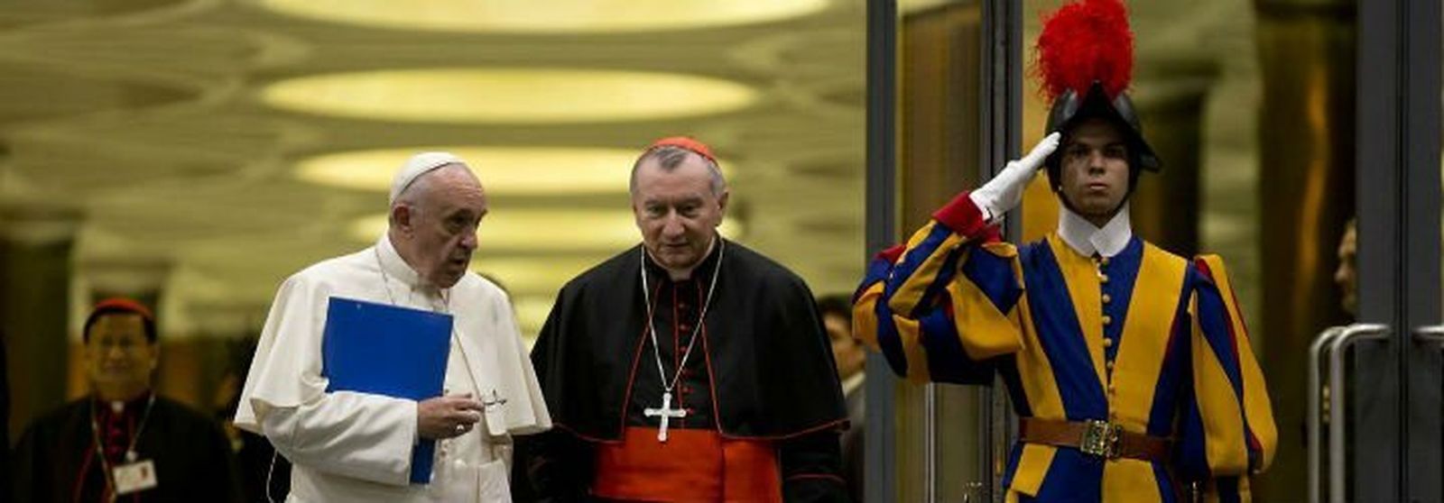 El Papa conversa con Pietro Parolin