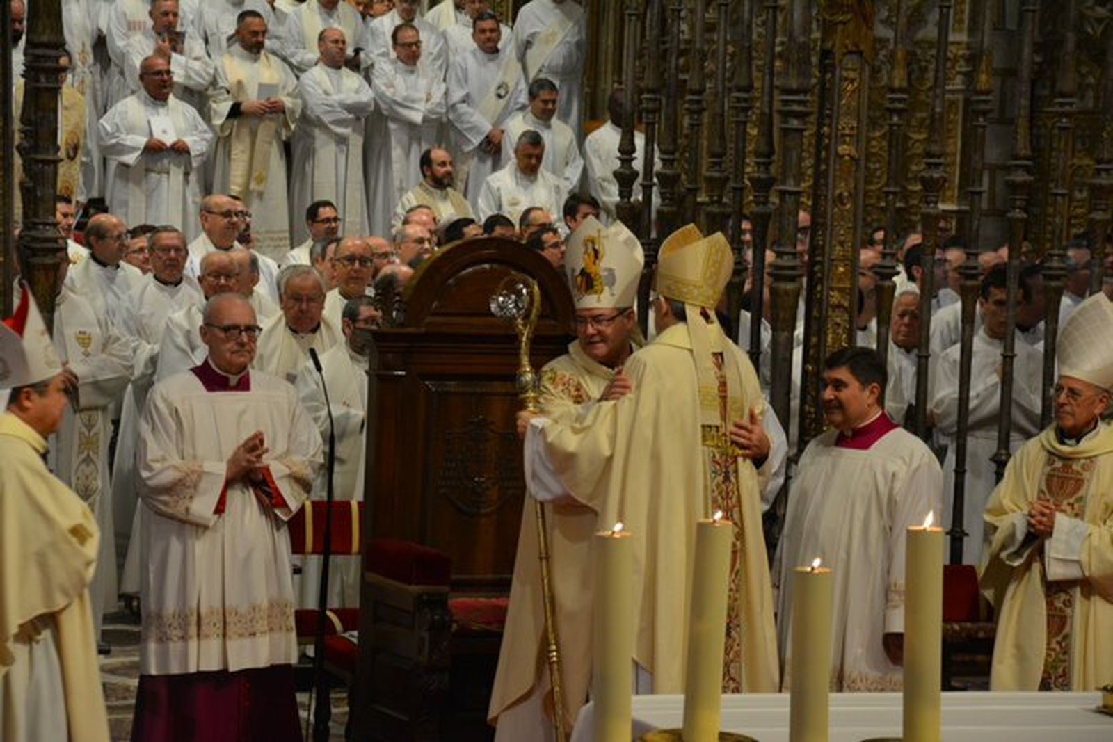 El abrazo entre Francisco Cerro y Braulio Rodríguez