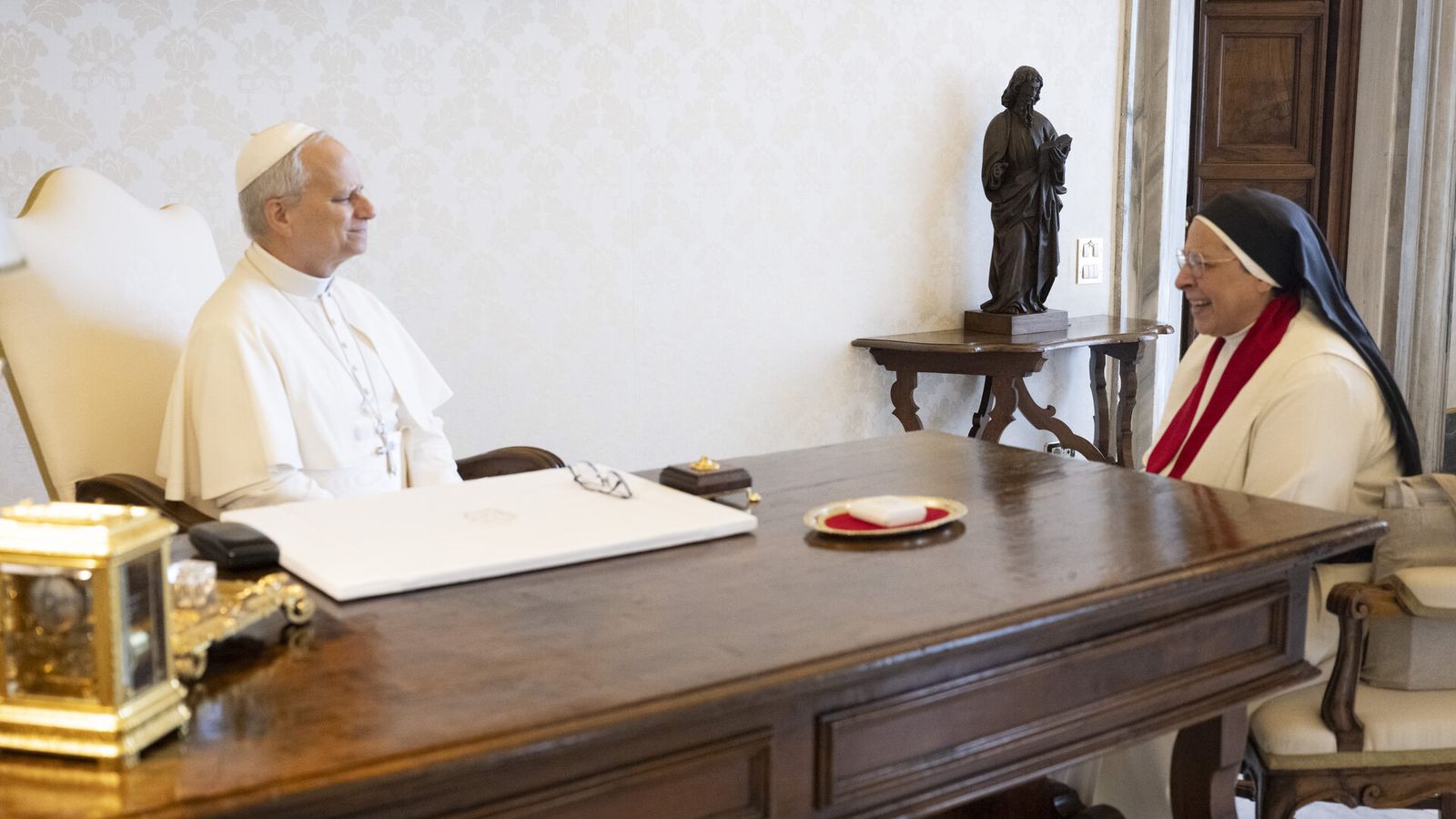 Sor Lucía Caram, con el papa León XIV