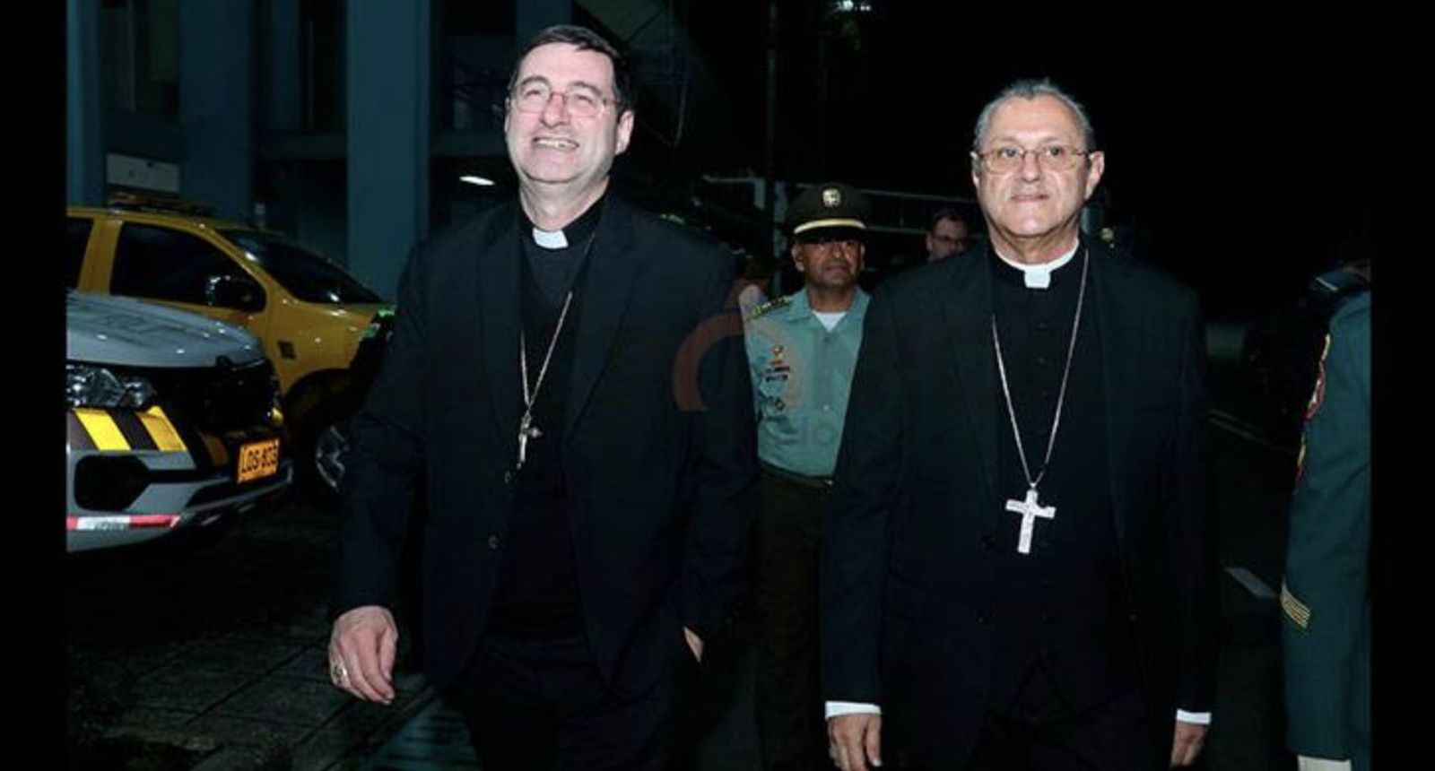 Monseñor Paolo Rudelli y monseñor Carlos Arturo Quintero Gómez