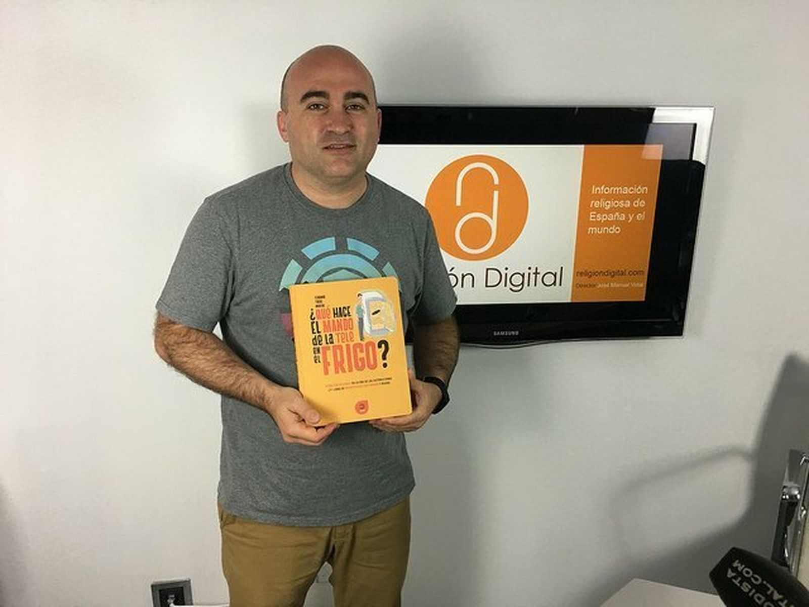 El autor Fernando Tobías