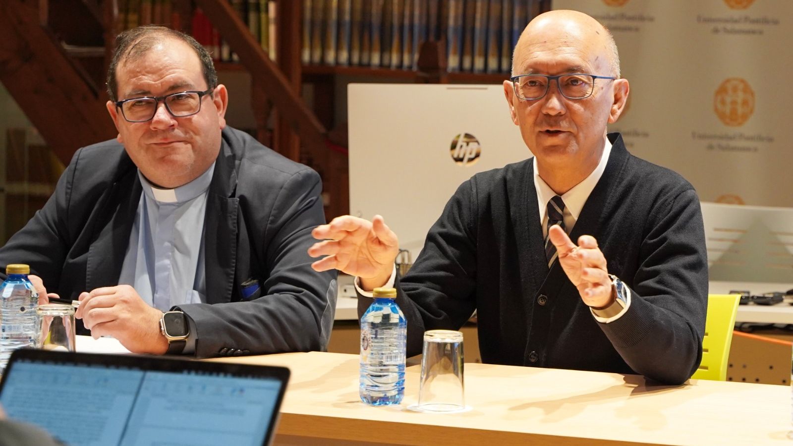 Santiago Guijarro (derecha). Simposio Teología de la UPSA