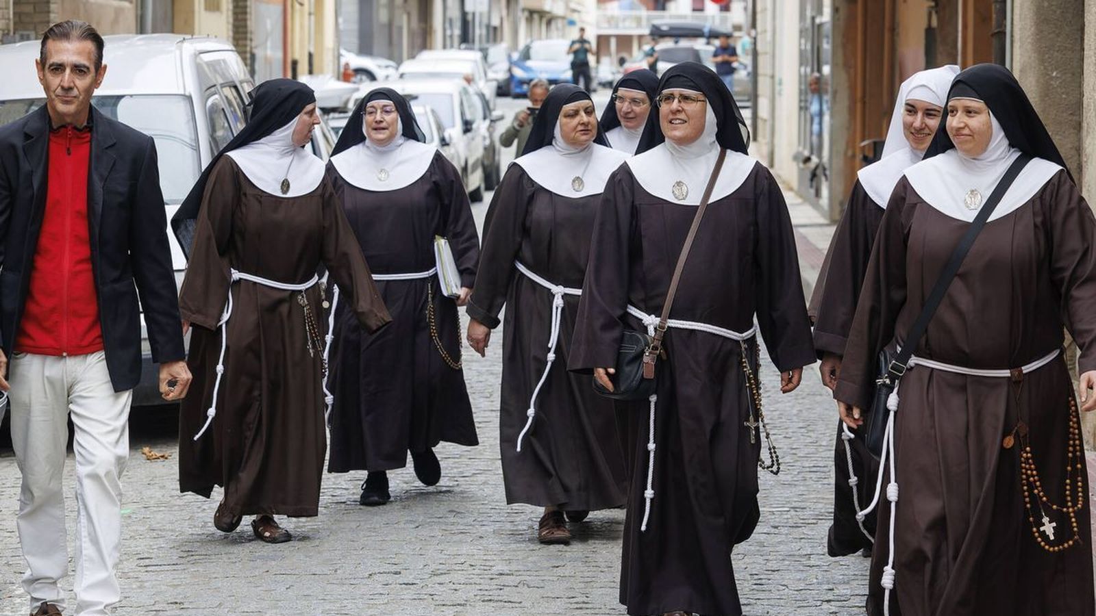 Las exclarisas, con su portavoz