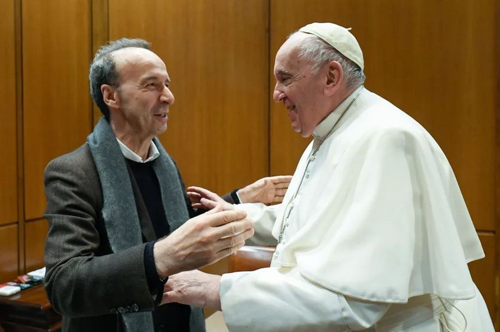 Francisco recibe a Roberto Benigni