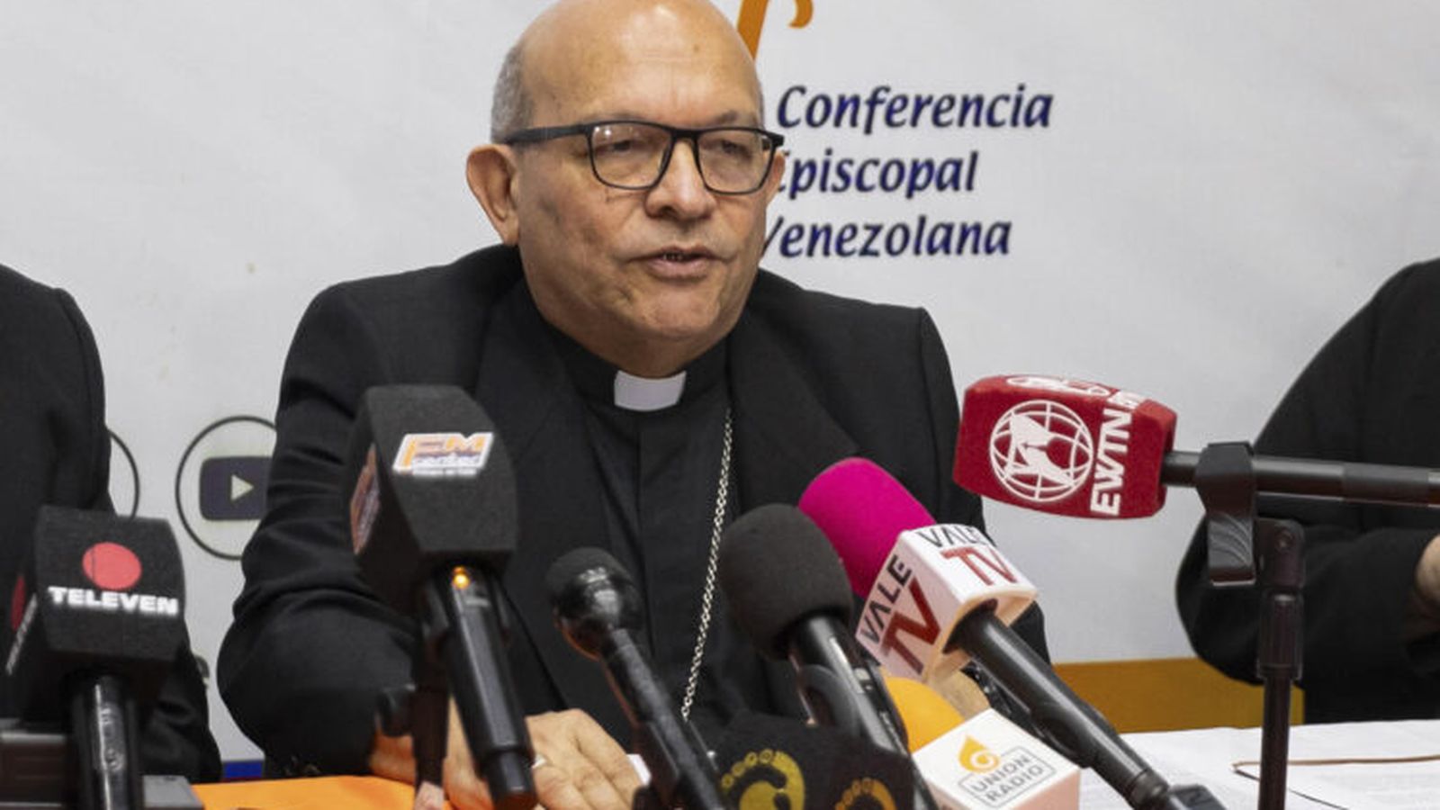 Monseñor Carlos Enrique Curiel Herrera