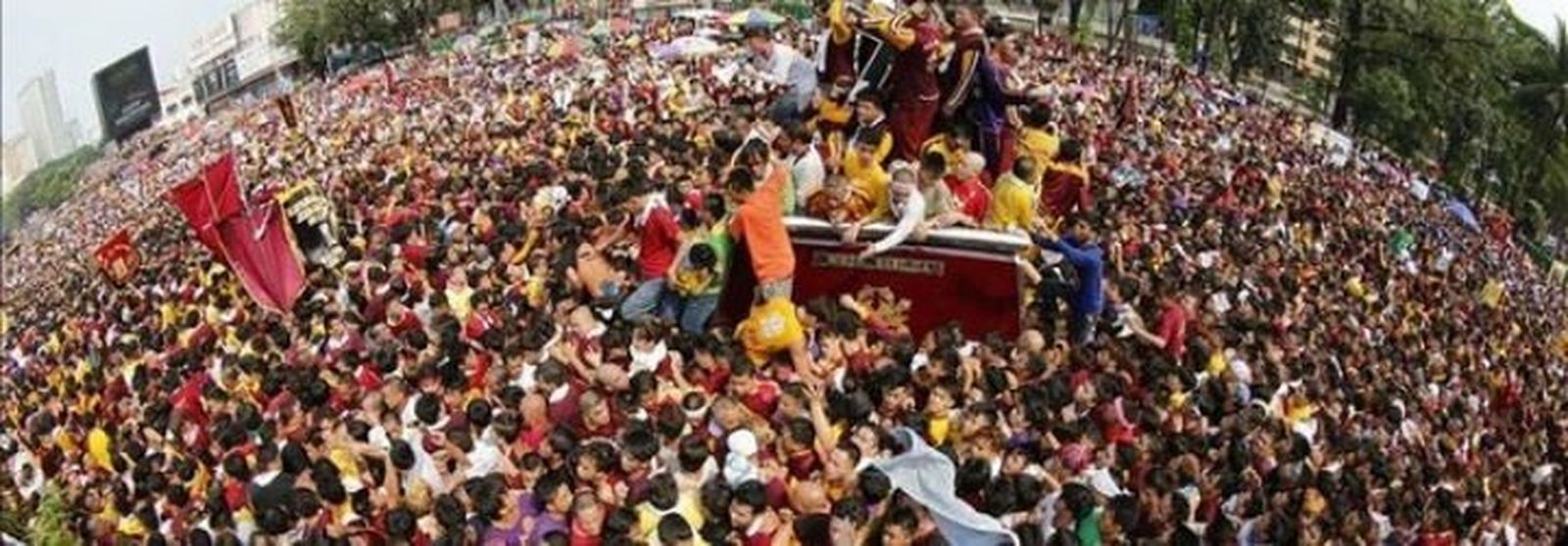 Procesión del Nazareno Negro en Manila