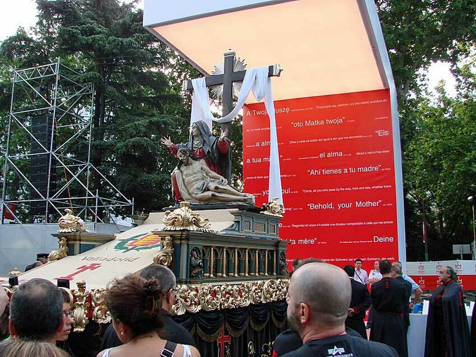 Jesús en brazos de su madre