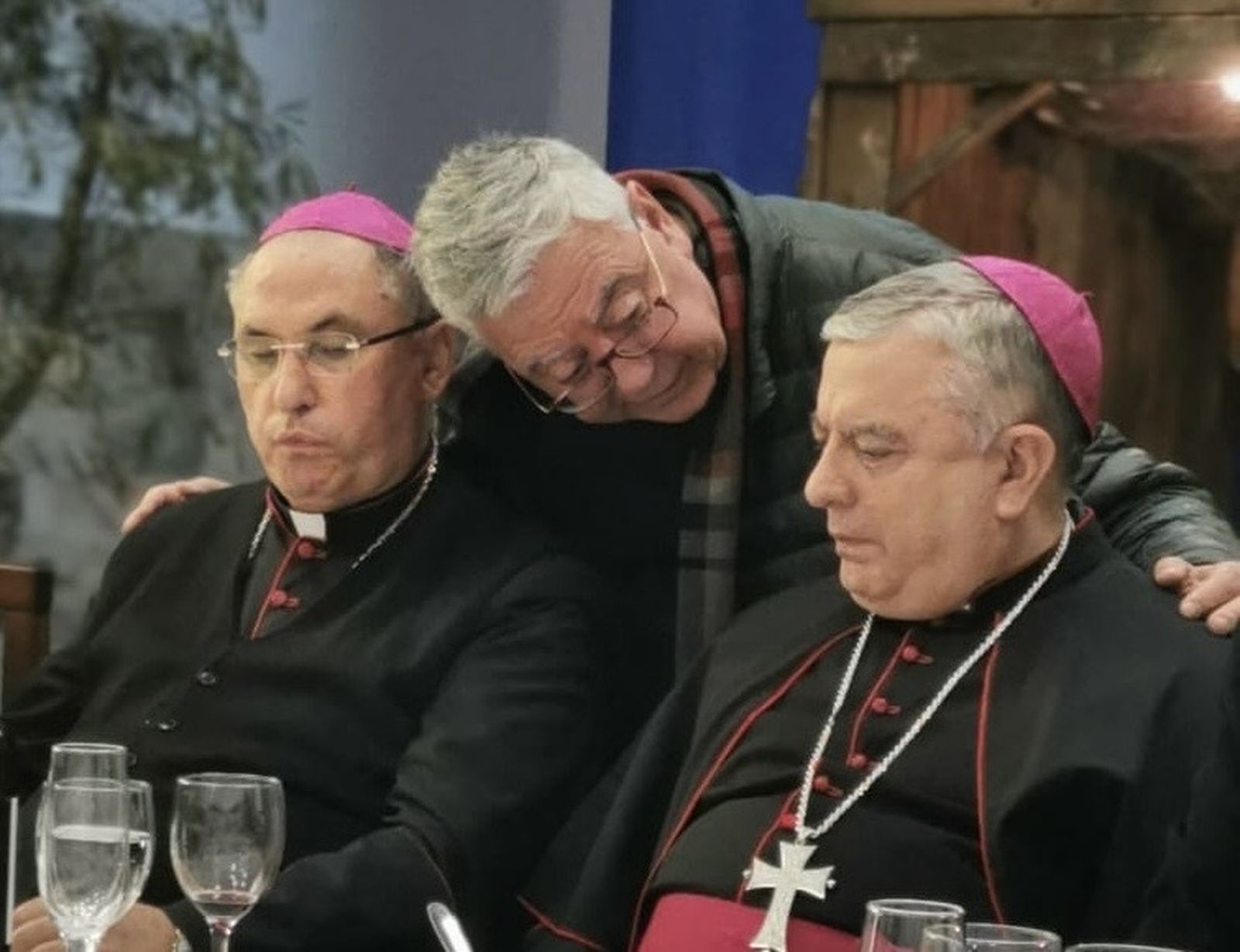 0e2baeaf-a5e2-4216-a70a-8c14bdc635a3