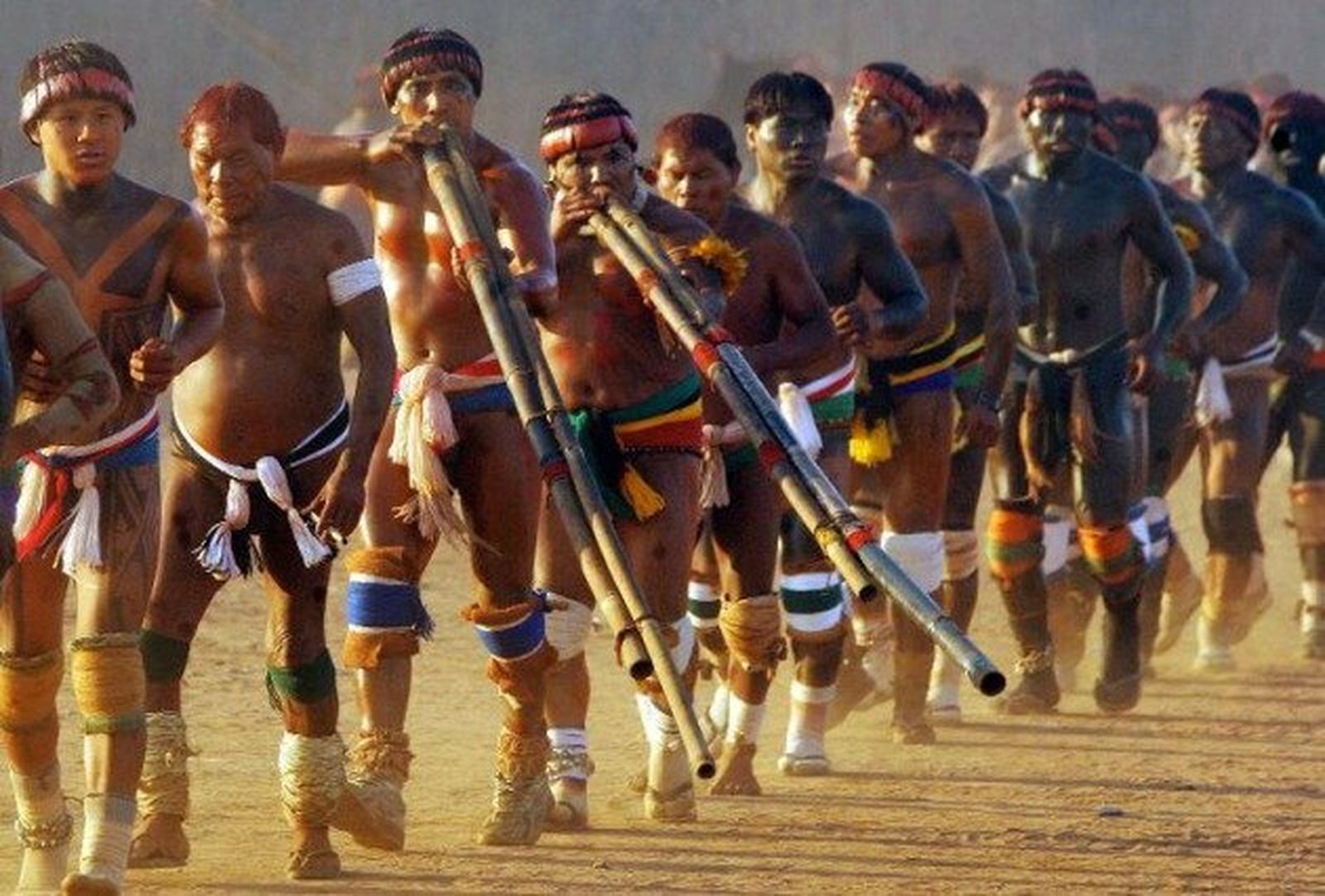 Indígenas de la Amazonía