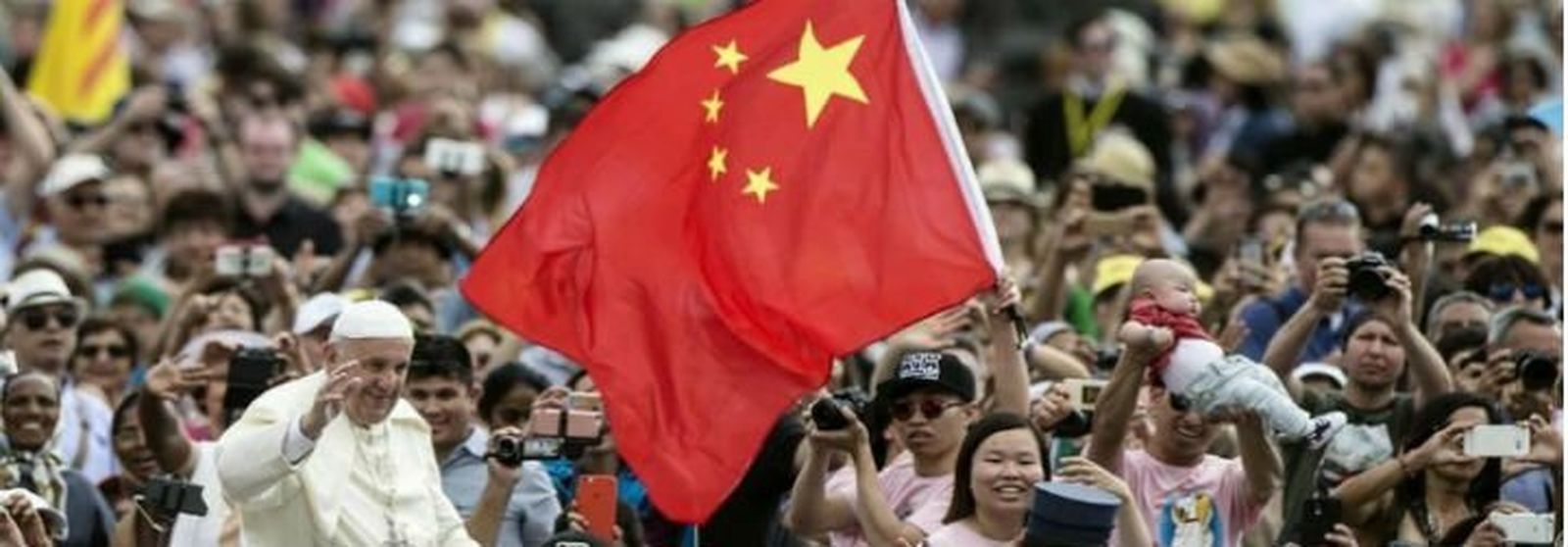 Parolin: "En China no existen dos Iglesias, sino dos comunidades de fieles llamadas hacia la unidad"